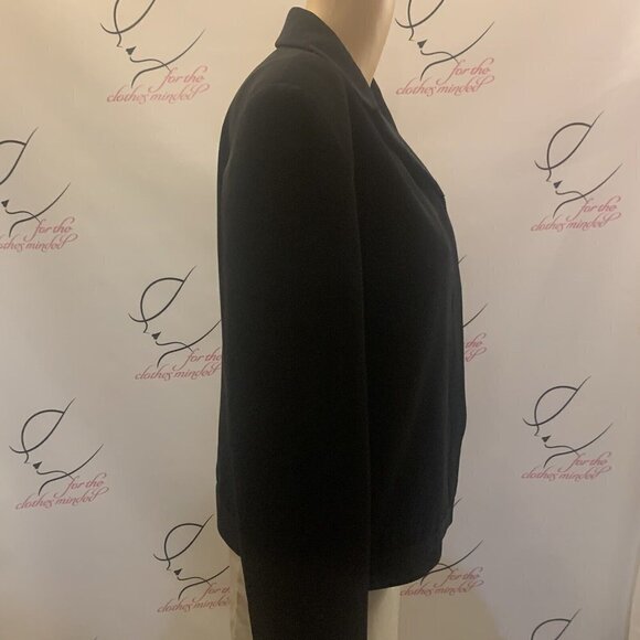 Larry Levine. Size 8. Lined Long Sleeve Button Up Jacket. Knit. AL - Picture 3 of 7